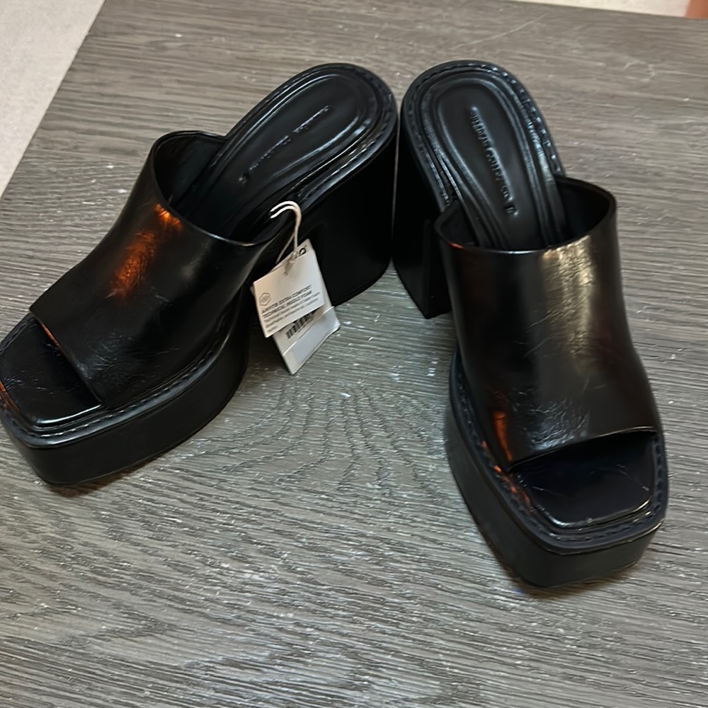 Brand new wedges by Pull & bear